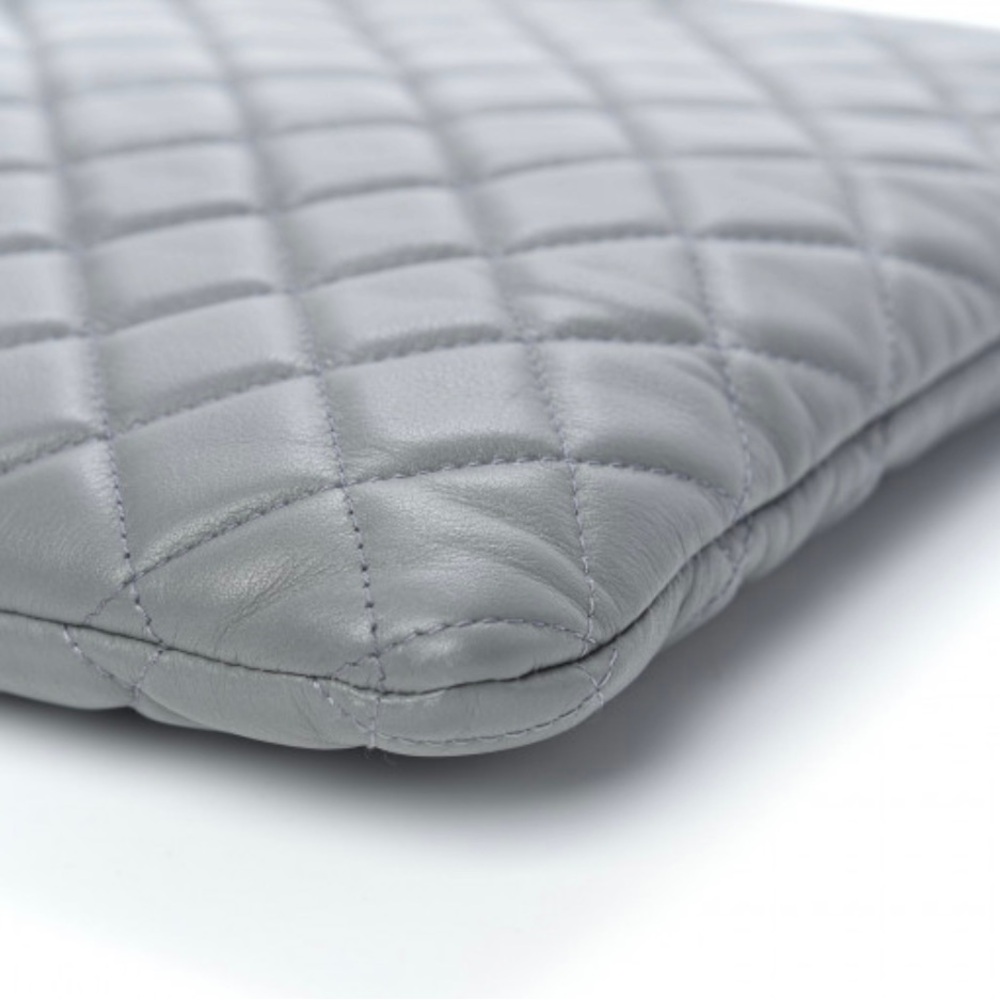 Chanel Boy Large grey O-case Clutch - Picture 10 of 11